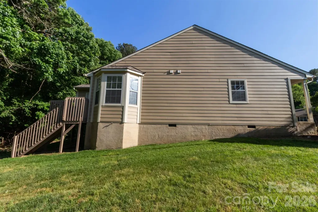 9313 Four Mile Creek Road Charlotte NC 28277