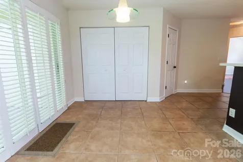 9313 Four Mile Creek Road Charlotte NC 28277