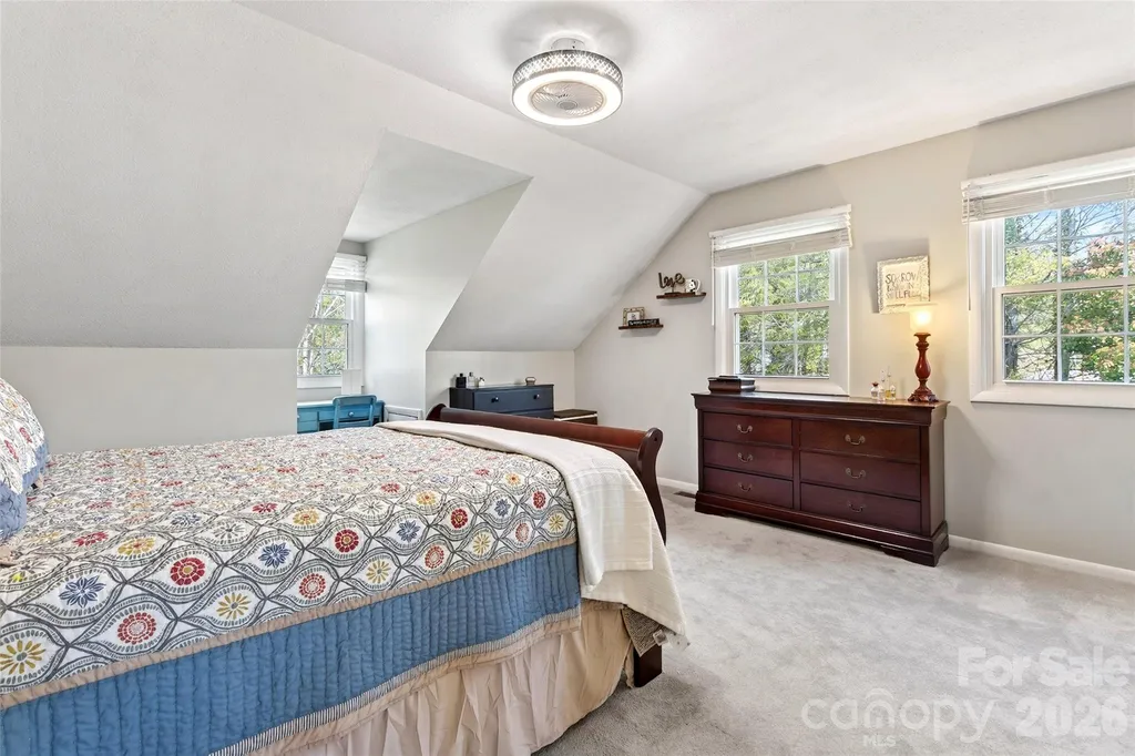 102 Charles Ridge Road Asheville NC 28805