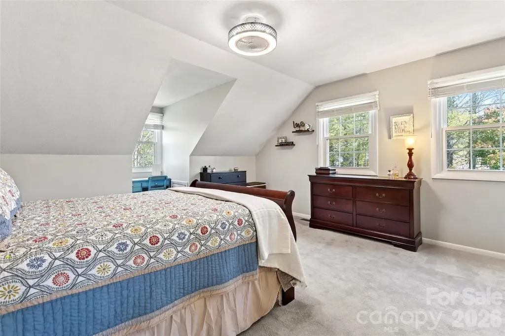 102 Charles Ridge Road Asheville NC 28805