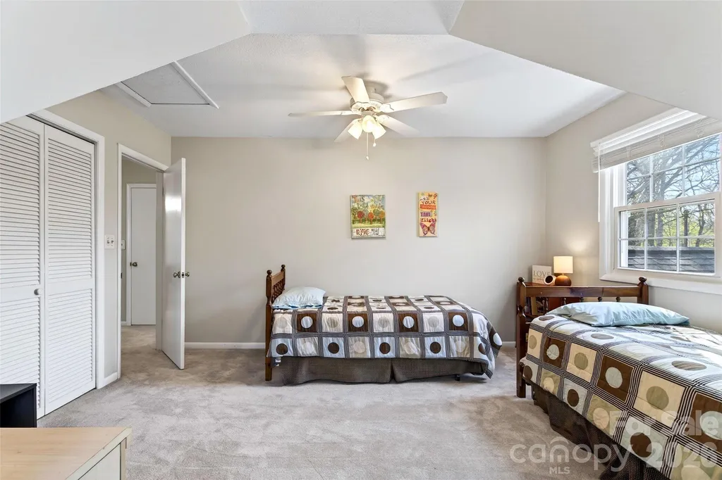 102 Charles Ridge Road Asheville NC 28805