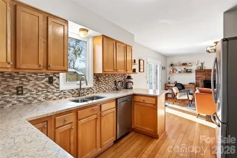 102 Charles Ridge Road Asheville NC 28805