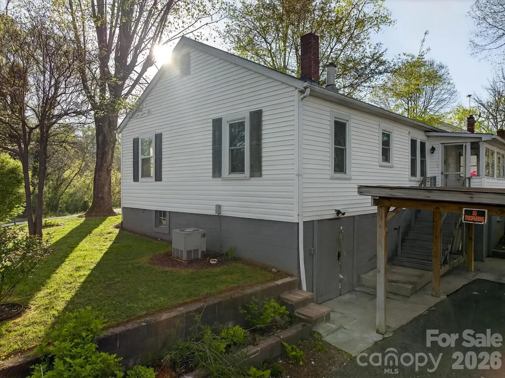 713 Prospect Street NW Lenoir NC 28645