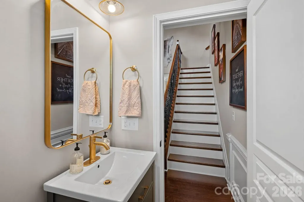 2207 Whitford Lane Charlotte NC 28210