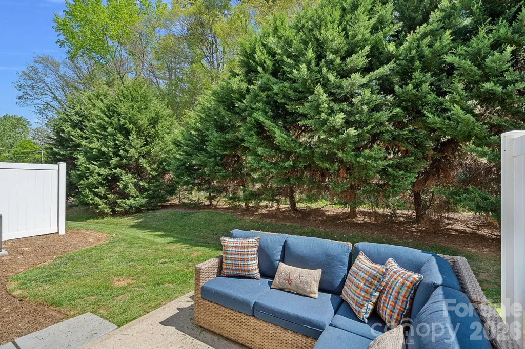 2207 Whitford Lane Charlotte NC 28210