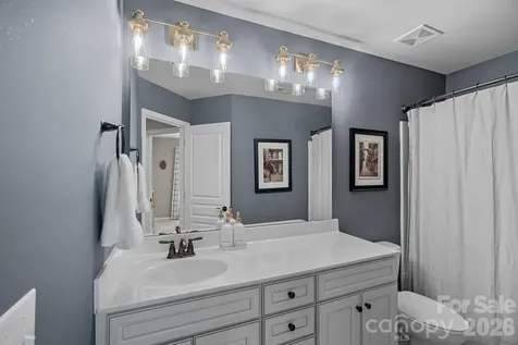 2207 Whitford Lane Charlotte NC 28210