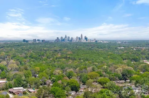 2207 Whitford Lane Charlotte NC 28210