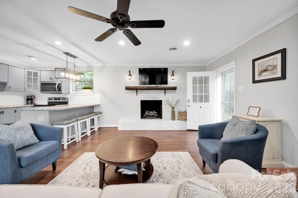 470 Lakeview Shores Loop Mooresville NC 28117