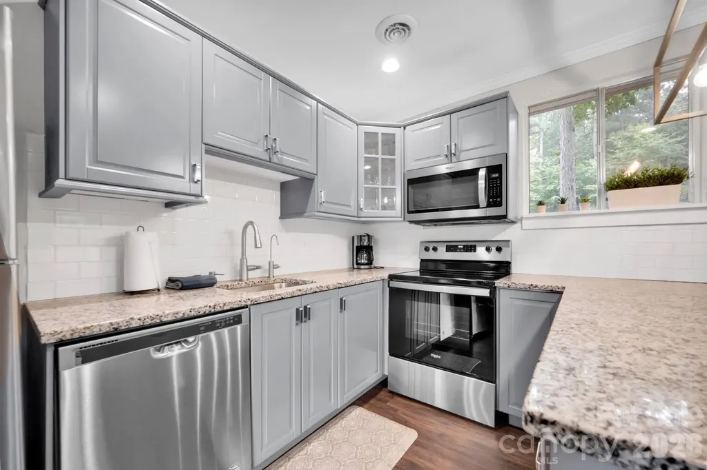 470 Lakeview Shores Loop Mooresville NC 28117