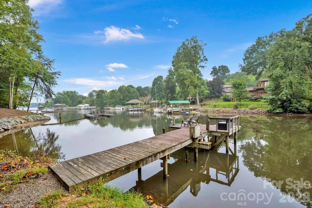 470 Lakeview Shores Loop Mooresville NC 28117