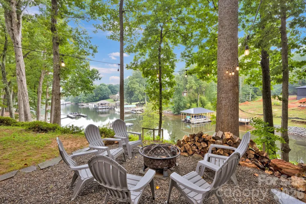 470 Lakeview Shores Loop Mooresville NC 28117