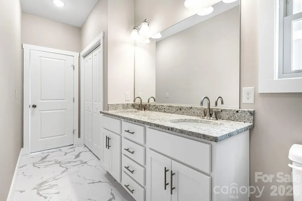 79 Wheeler Road Weaverville NC 28787