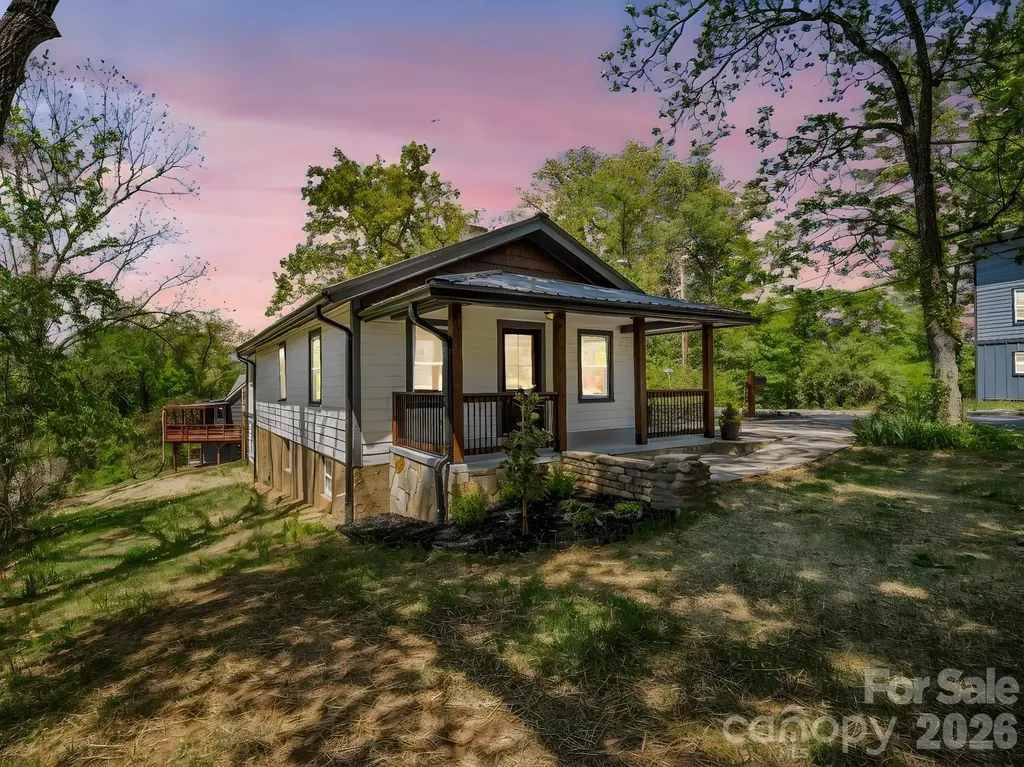 18 Worley Place Asheville NC 28806