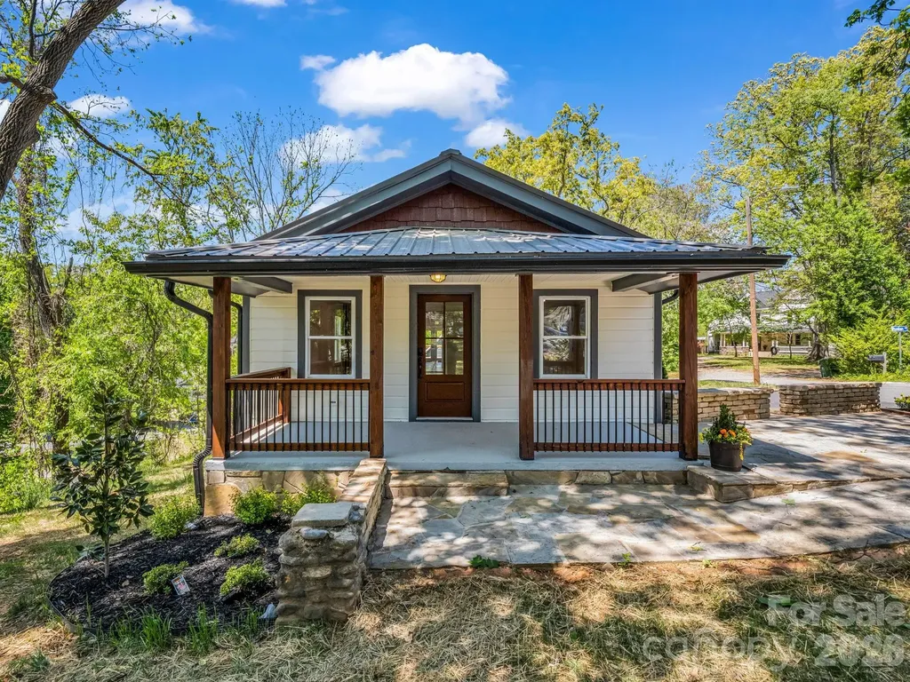 18 Worley Place Asheville NC 28806