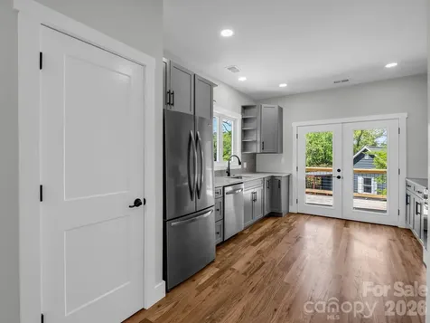 18 Worley Place Asheville NC 28806