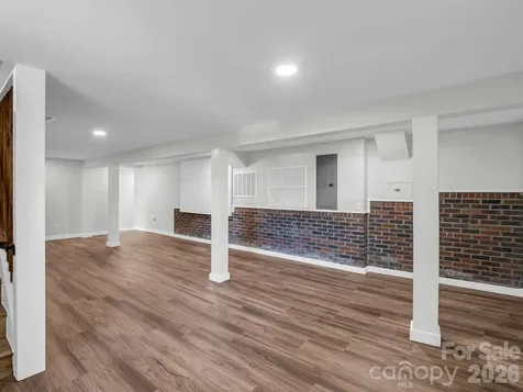 18 Worley Place Asheville NC 28806