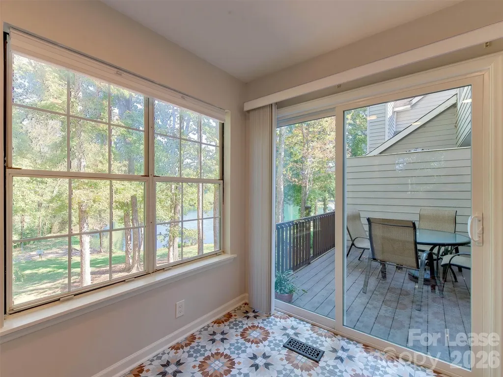 9006 Saint Thomas Lane Charlotte NC 28277