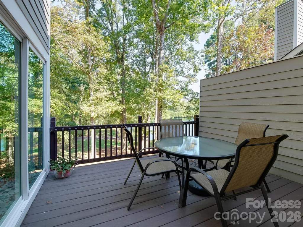 9006 Saint Thomas Lane Charlotte NC 28277