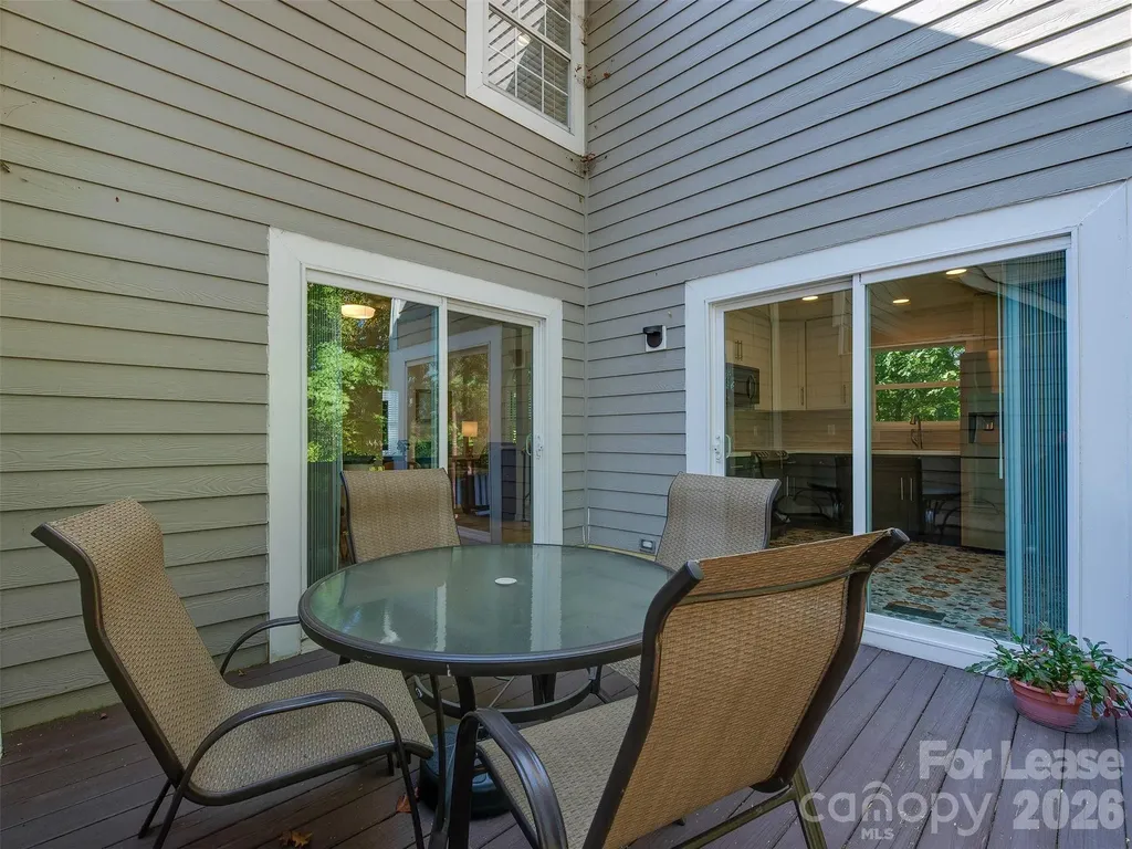 9006 Saint Thomas Lane Charlotte NC 28277