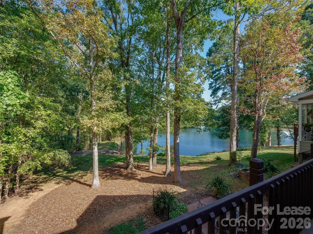 9006 Saint Thomas Lane Charlotte NC 28277
