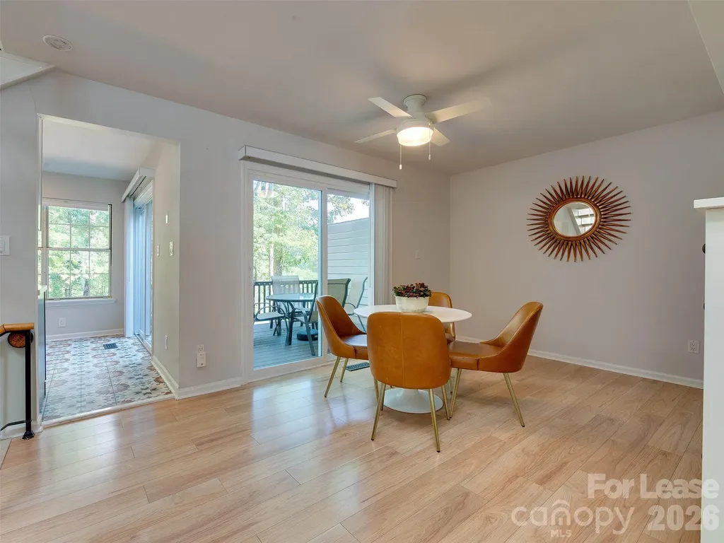 9006 Saint Thomas Lane Charlotte NC 28277