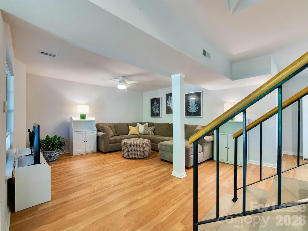 9006 Saint Thomas Lane Charlotte NC 28277