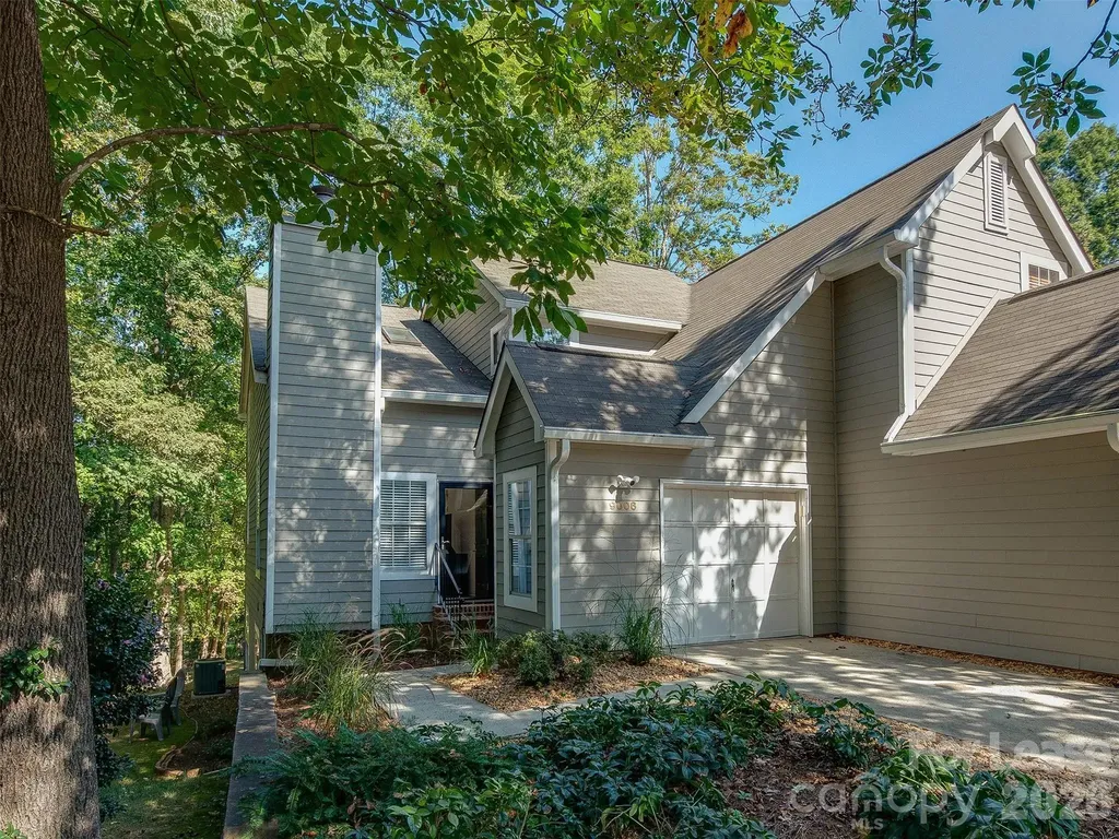 9006 Saint Thomas Lane Charlotte NC 28277