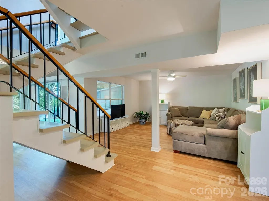 9006 Saint Thomas Lane Charlotte NC 28277