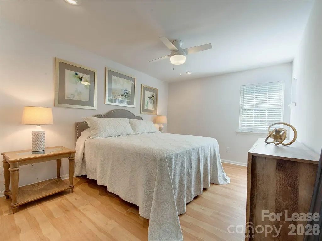 9006 Saint Thomas Lane Charlotte NC 28277