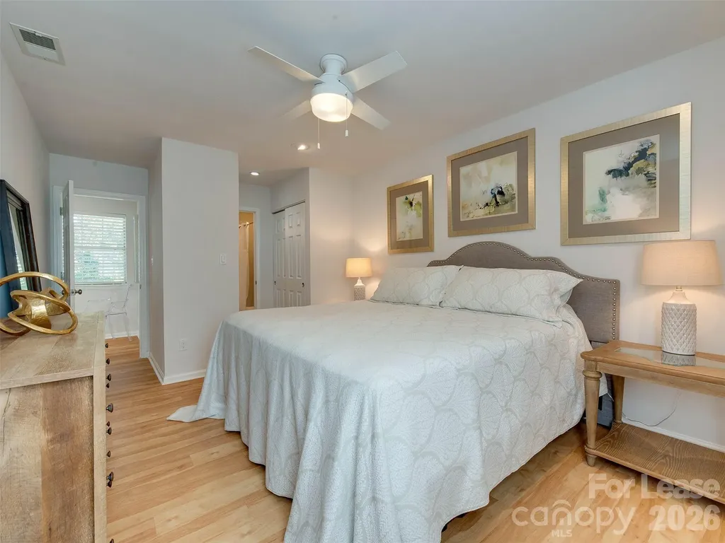 9006 Saint Thomas Lane Charlotte NC 28277