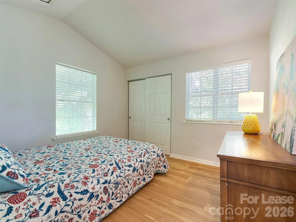 9006 Saint Thomas Lane Charlotte NC 28277