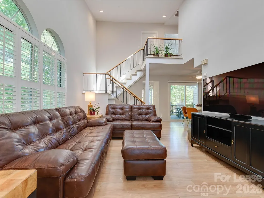 9006 Saint Thomas Lane Charlotte NC 28277