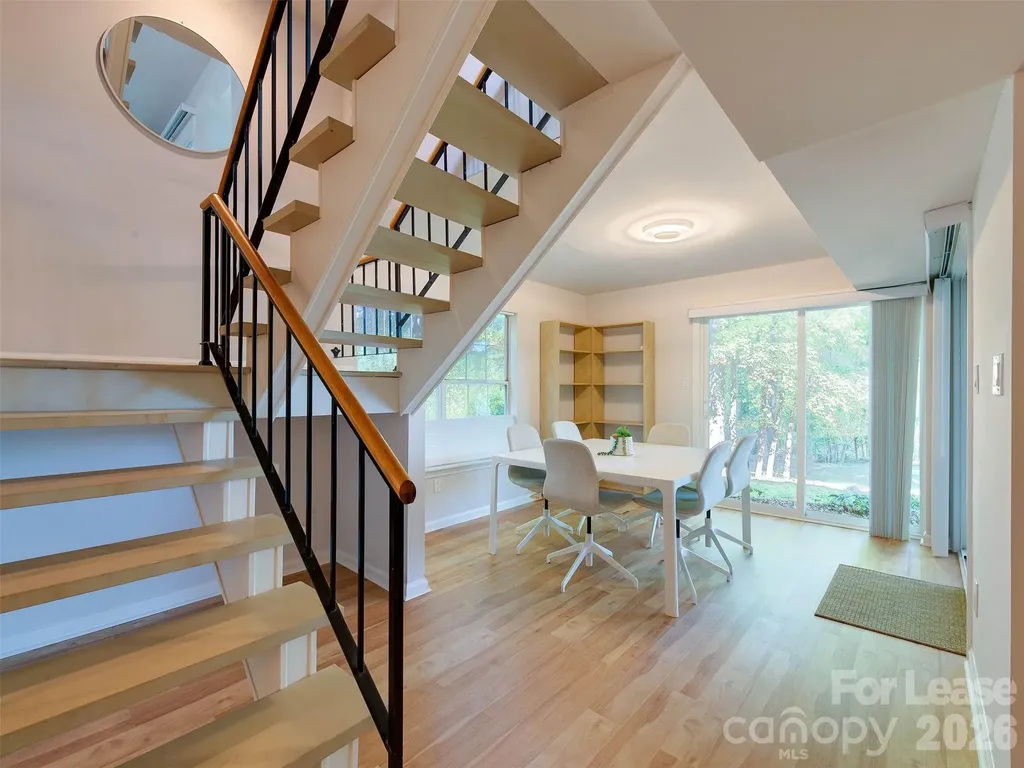 9006 Saint Thomas Lane Charlotte NC 28277