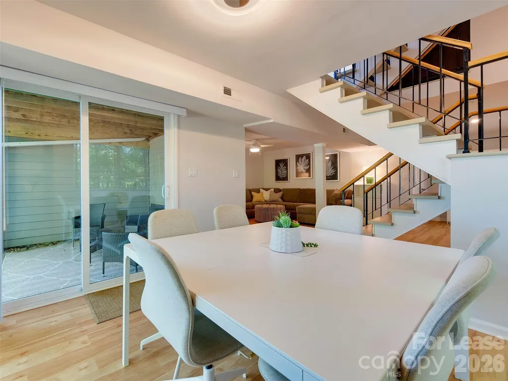 9006 Saint Thomas Lane Charlotte NC 28277