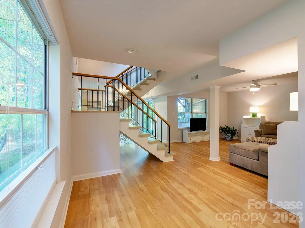9006 Saint Thomas Lane Charlotte NC 28277