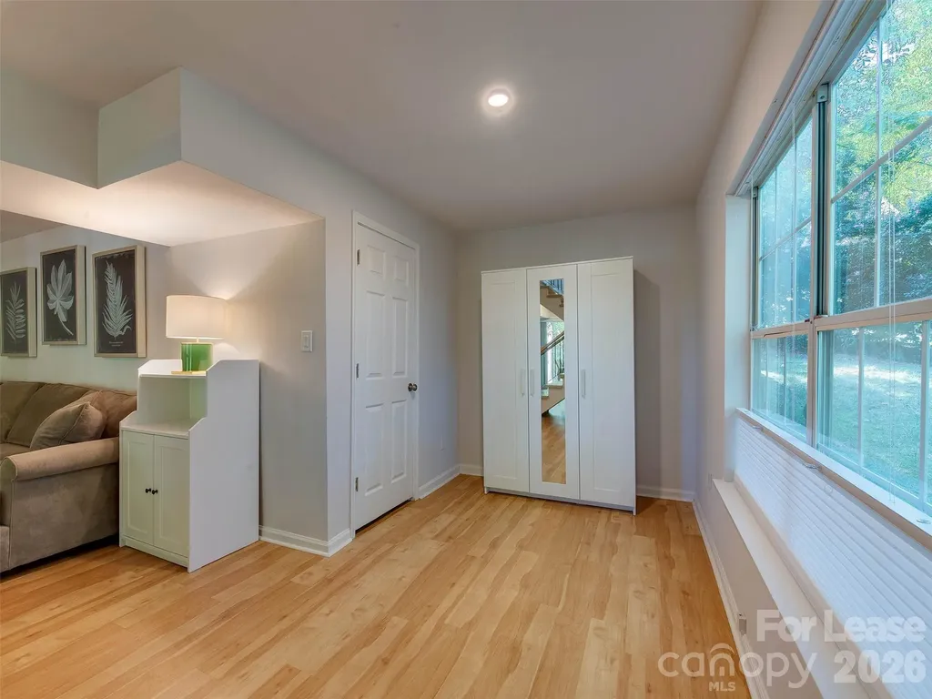 9006 Saint Thomas Lane Charlotte NC 28277