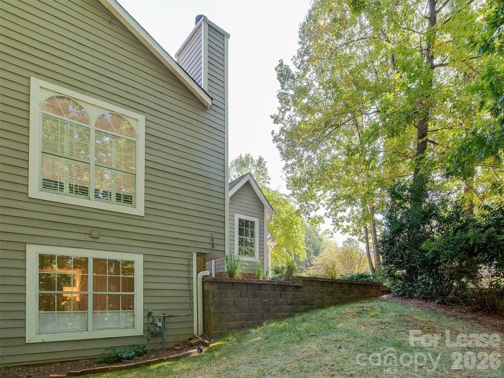 9006 Saint Thomas Lane Charlotte NC 28277