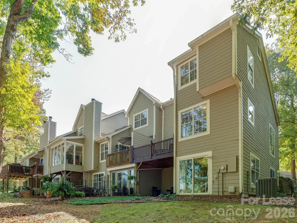 9006 Saint Thomas Lane Charlotte NC 28277