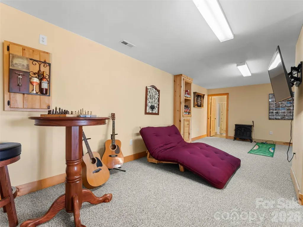 462 Deep Woods Lane Saluda NC 28773