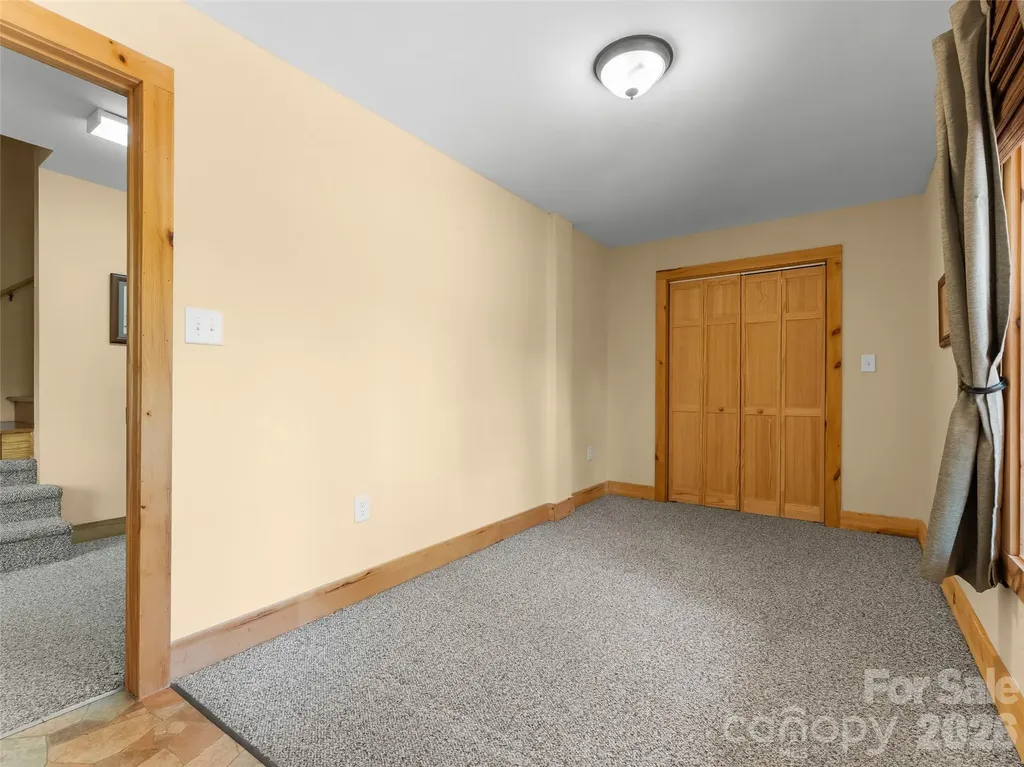 462 Deep Woods Lane Saluda NC 28773