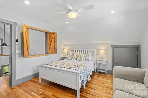 156 Ellerslie Acre Hendersonville NC 28739