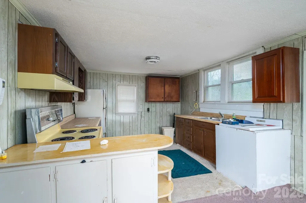 7440 W Nc 27 Highway Vale NC 28168