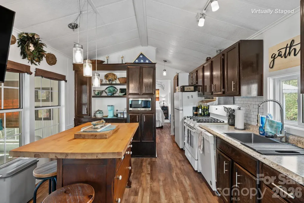 54 And 46 S Kimiko Lane Balsam Grove NC 28708