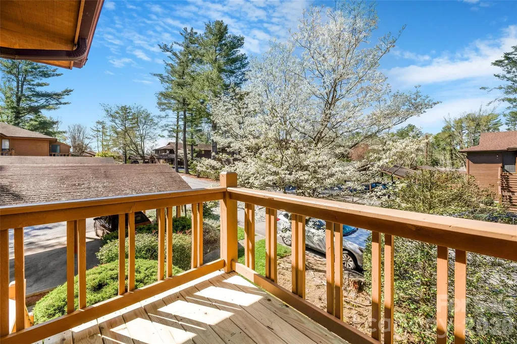 Hendersonville NC, 521 Courtwood Lane, Unit 8