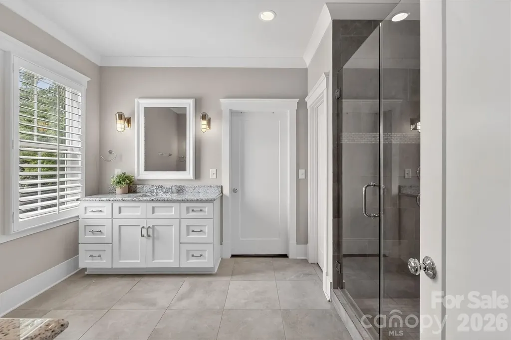 328 Melbourne Court Charlotte NC 28209