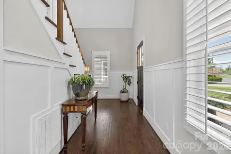 328 Melbourne Court Charlotte NC 28209