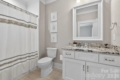 328 Melbourne Court Charlotte NC 28209