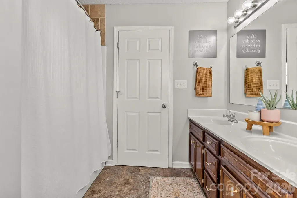 1478 Farmington Hills Drive Conover NC 28613