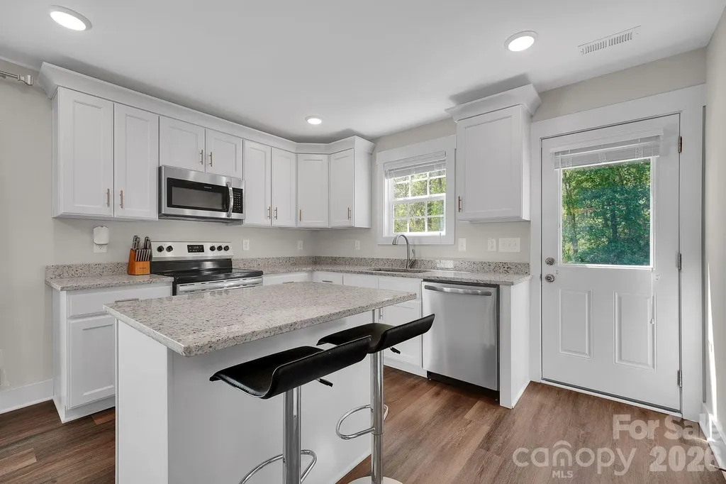 2877 Vale Avenue Kannapolis NC 28081