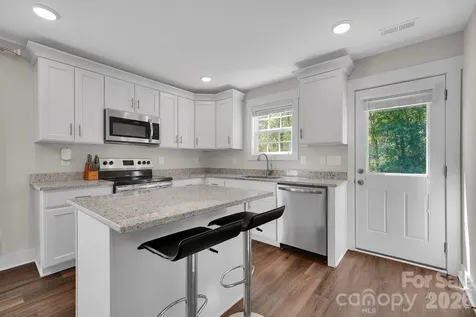 2877 Vale Avenue Kannapolis NC 28081